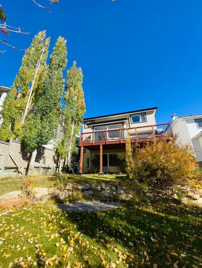 Private, Spacious, & Bright Home Calgary Extérieur photo